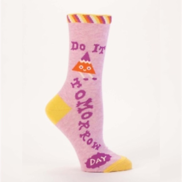 DO it Tomorrow Day Women’s panoramic print crew socks - Picture 1 of 3